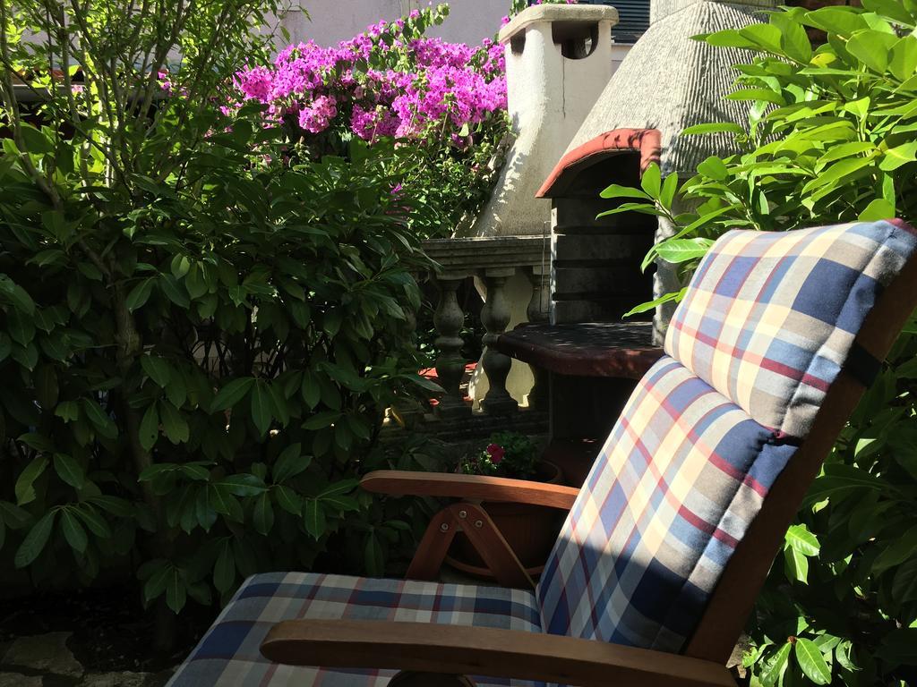 Apartment Garden Malinska Buitenkant foto